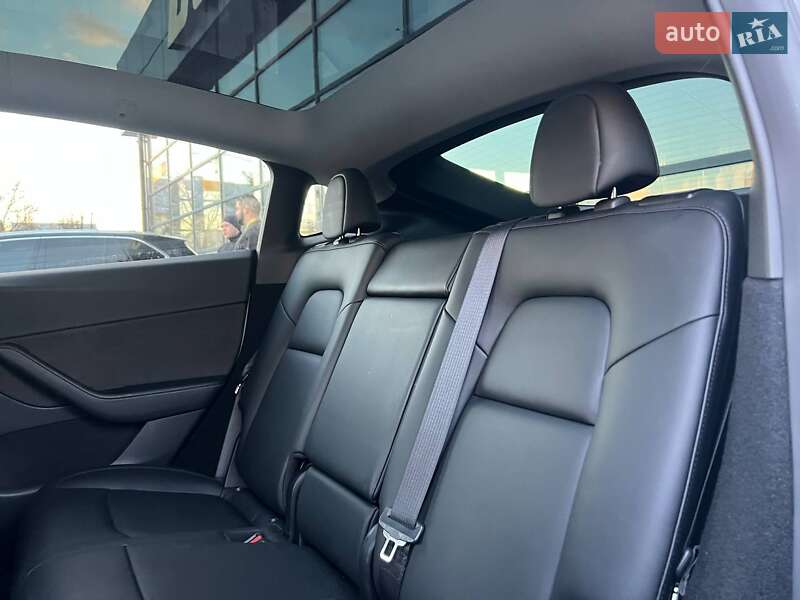 Внедорожник / Кроссовер Tesla Model Y 2022 в Ивано-Франковске