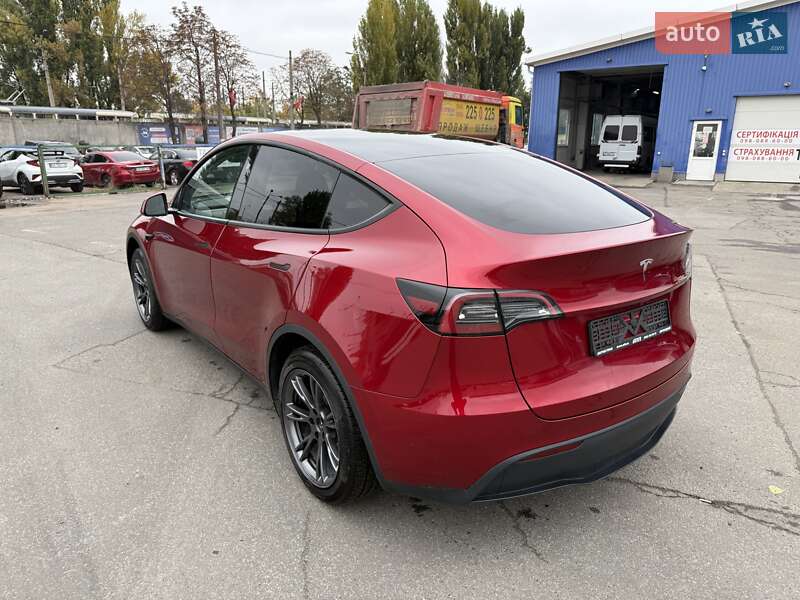 Позашляховик / Кросовер Tesla Model Y 2024 в Києві