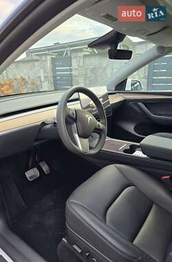 Внедорожник / Кроссовер Tesla Model Y 2023 в Ивано-Франковске
