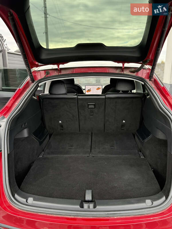 Внедорожник / Кроссовер Tesla Model Y 2022 в Дубно