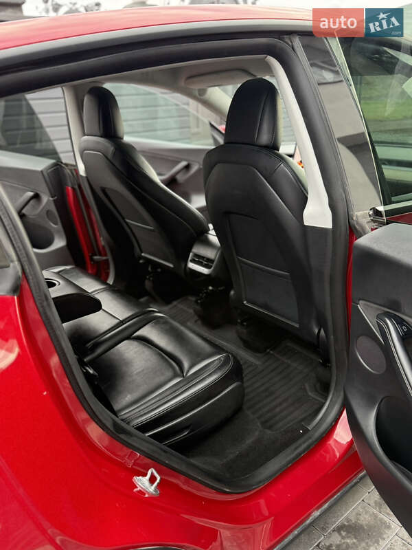 Внедорожник / Кроссовер Tesla Model Y 2022 в Дубно