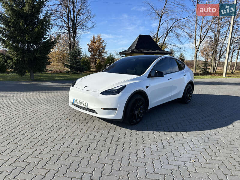 Tesla Model Y 2020