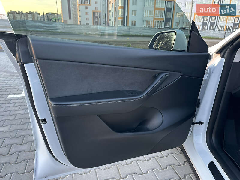 Позашляховик / Кросовер Tesla Model Y 2021 в Вінниці фото 14 Позашляховик / Кросовер Tesla Model Y 2021 в Вінниці