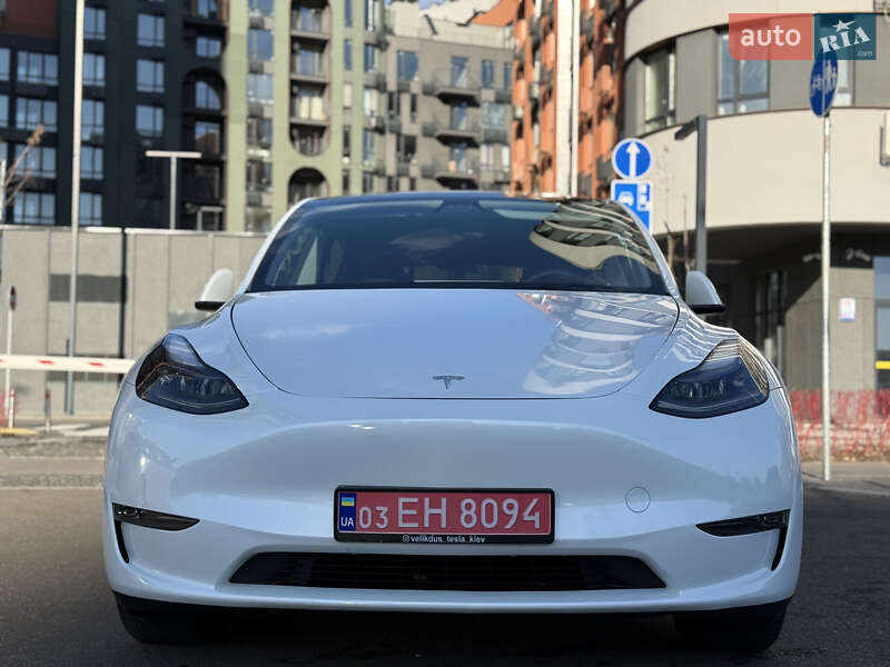 Внедорожник / Кроссовер Tesla Model Y 2023 в Киеве