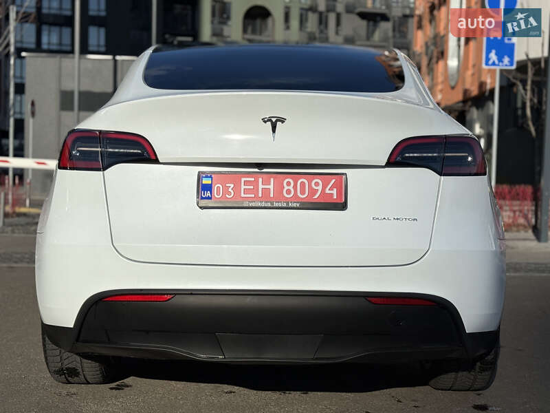 Внедорожник / Кроссовер Tesla Model Y 2023 в Киеве