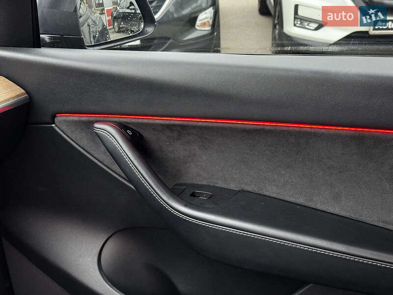 Внедорожник / Кроссовер Tesla Model Y 2021 в Харькове