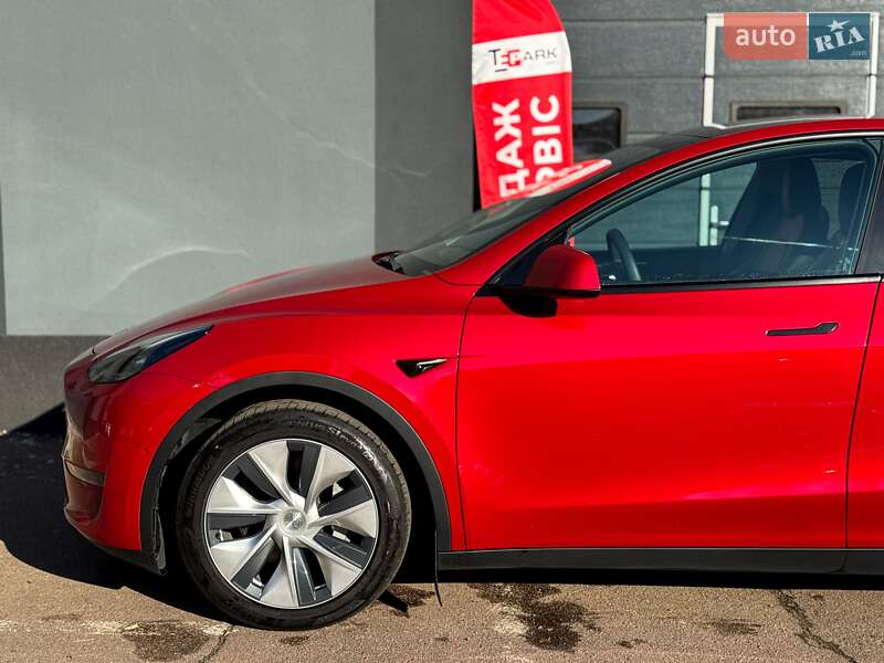 Внедорожник / Кроссовер Tesla Model Y 2022 в Киеве
