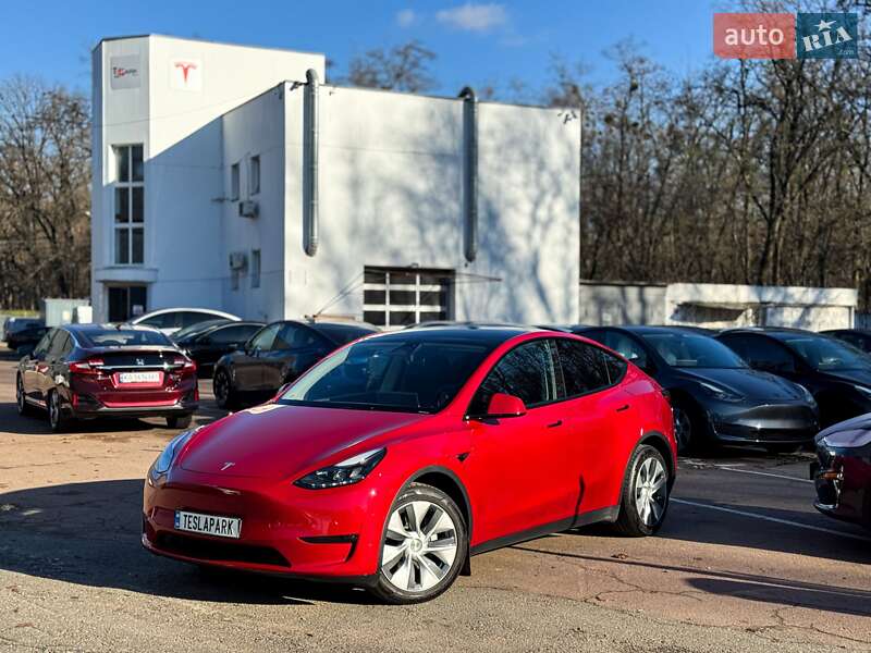 Внедорожник / Кроссовер Tesla Model Y 2022 в Киеве