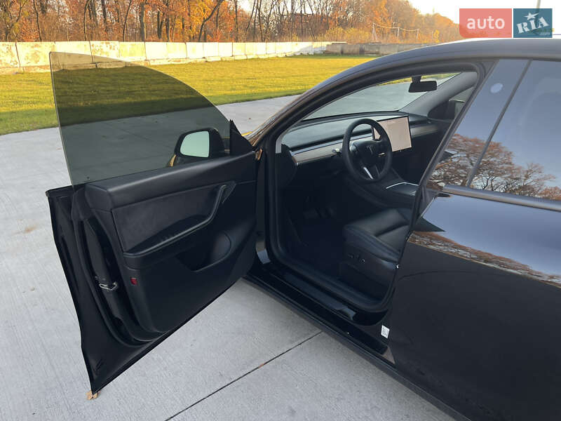 Позашляховик / Кросовер Tesla Model Y 2021 в Луцьку