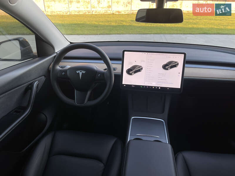 Позашляховик / Кросовер Tesla Model Y 2021 в Луцьку