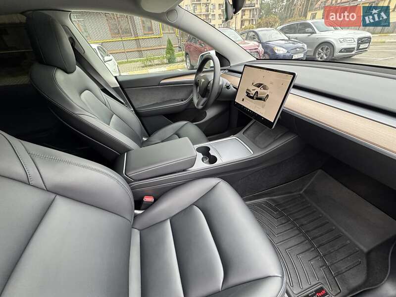 Позашляховик / Кросовер Tesla Model Y 2022 в Києві