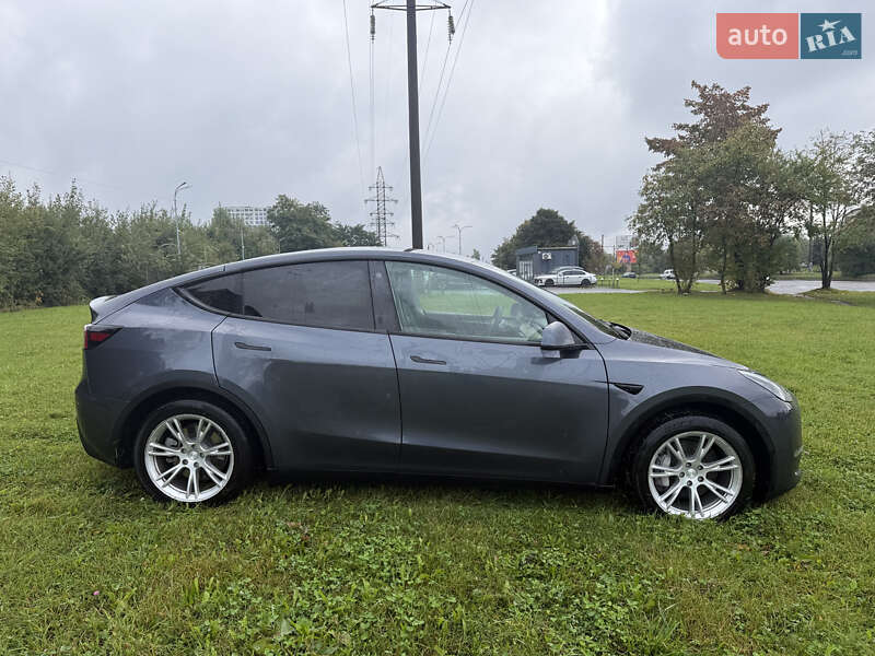 Внедорожник / Кроссовер Tesla Model Y 2023 в Львове фото 3 Внедорожник / Кроссовер Tesla Model Y 2023 в Львове
