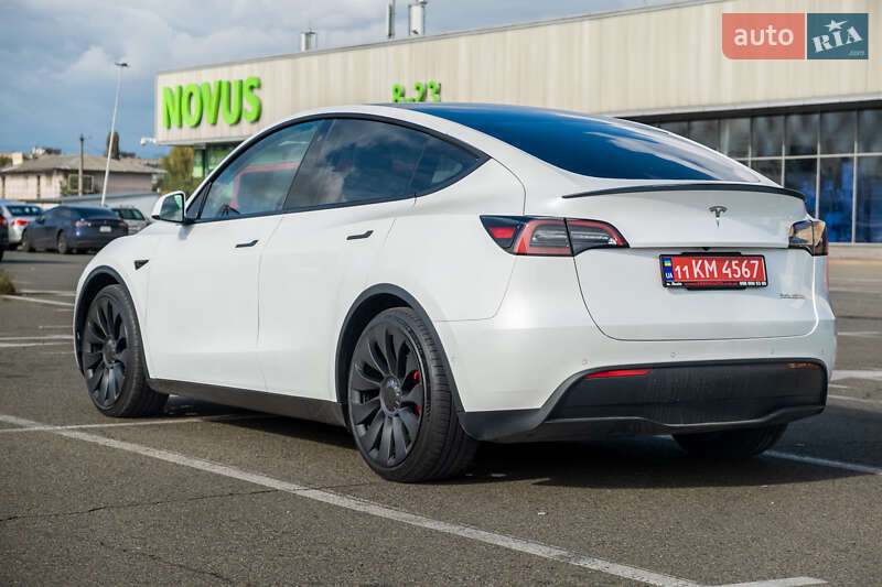 Внедорожник / Кроссовер Tesla Model Y 2022 в Ирпене
