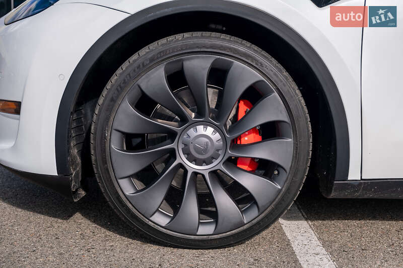 Внедорожник / Кроссовер Tesla Model Y 2022 в Ирпене