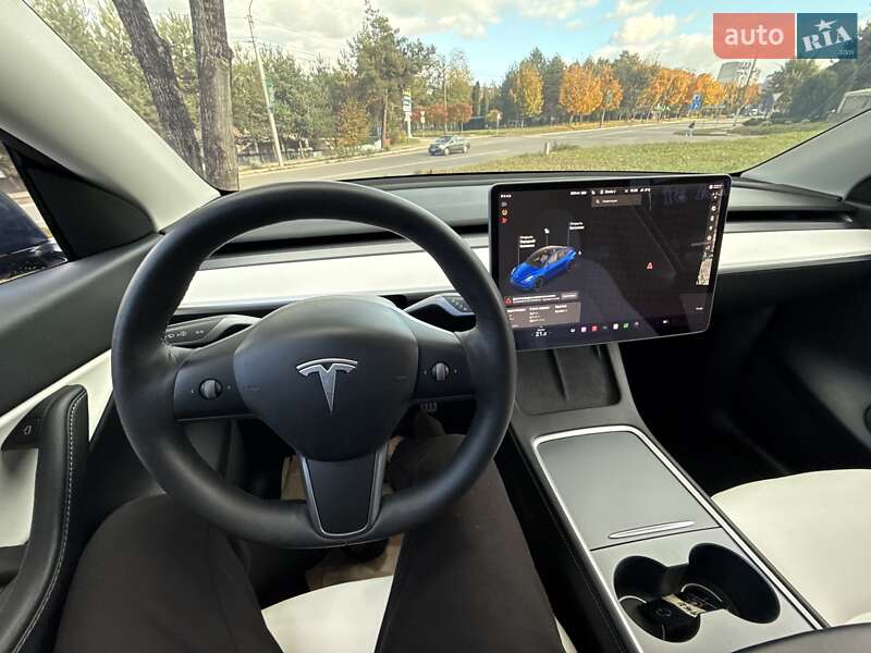 Позашляховик / Кросовер Tesla Model Y 2021 в Львові