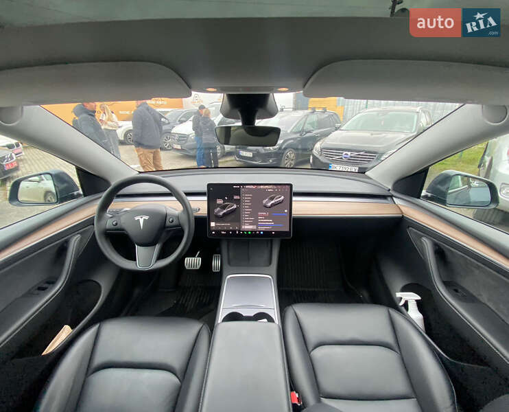 Внедорожник / Кроссовер Tesla Model Y 2023 в Ровно