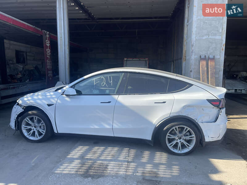 Tesla Model Y 2024 Tesla Model Y 2024