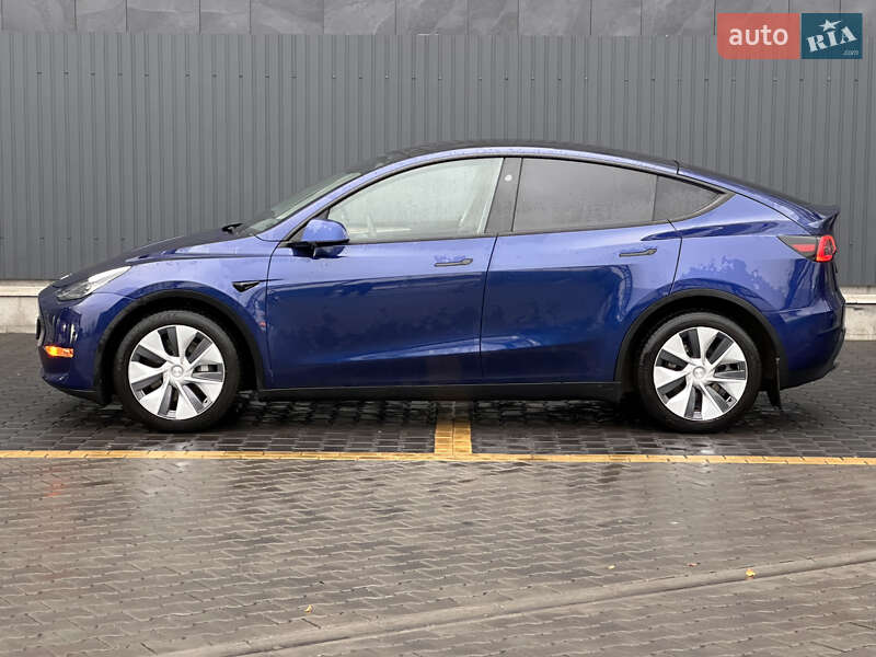 Внедорожник / Кроссовер Tesla Model Y 2023 в Киеве