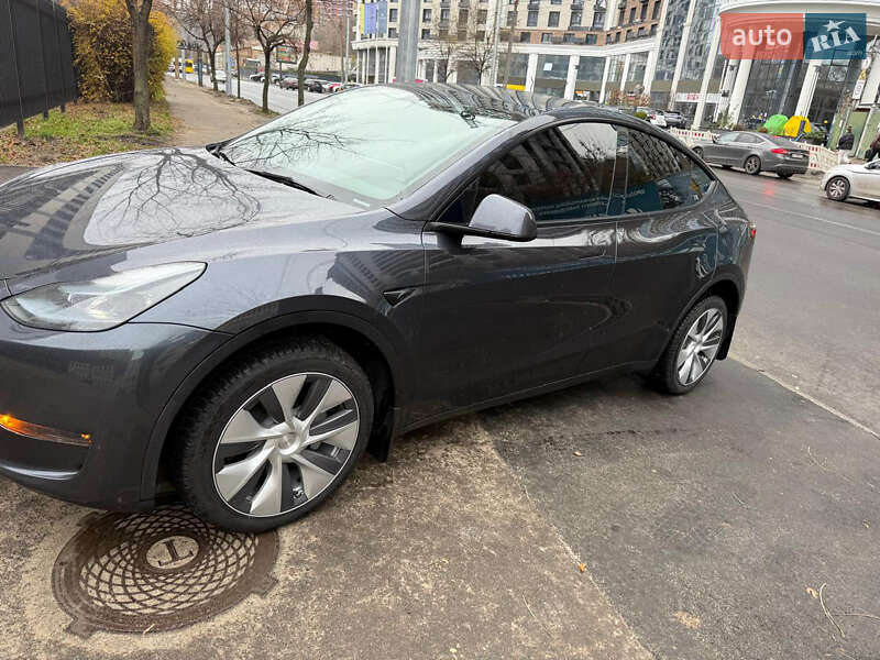 Tesla Model Y 2024 Tesla Model Y 2024