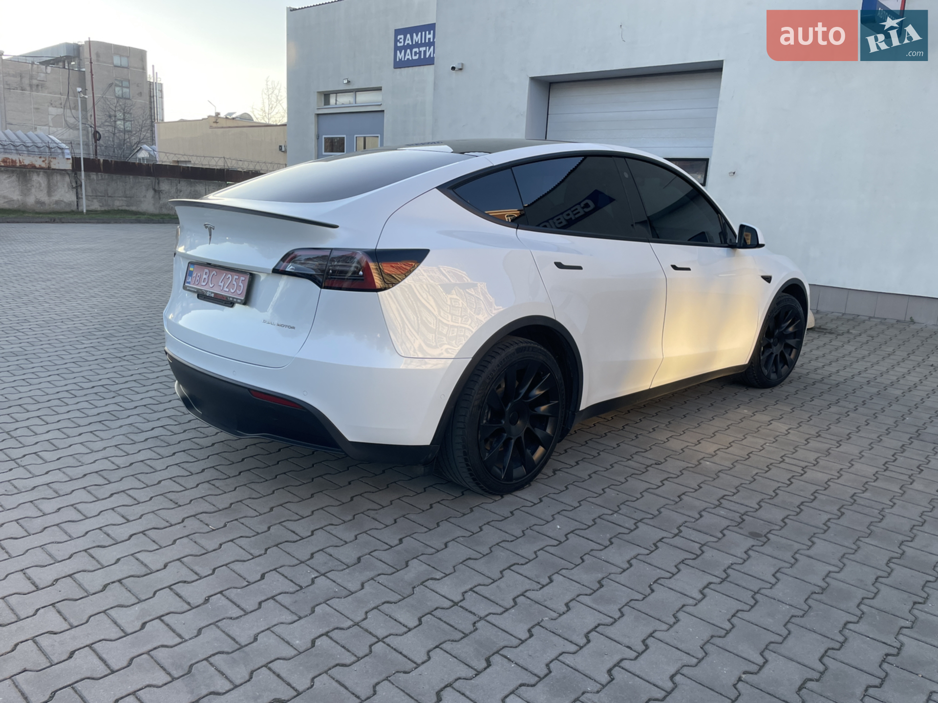 2022 Tesla Model Y - мініатюра 8