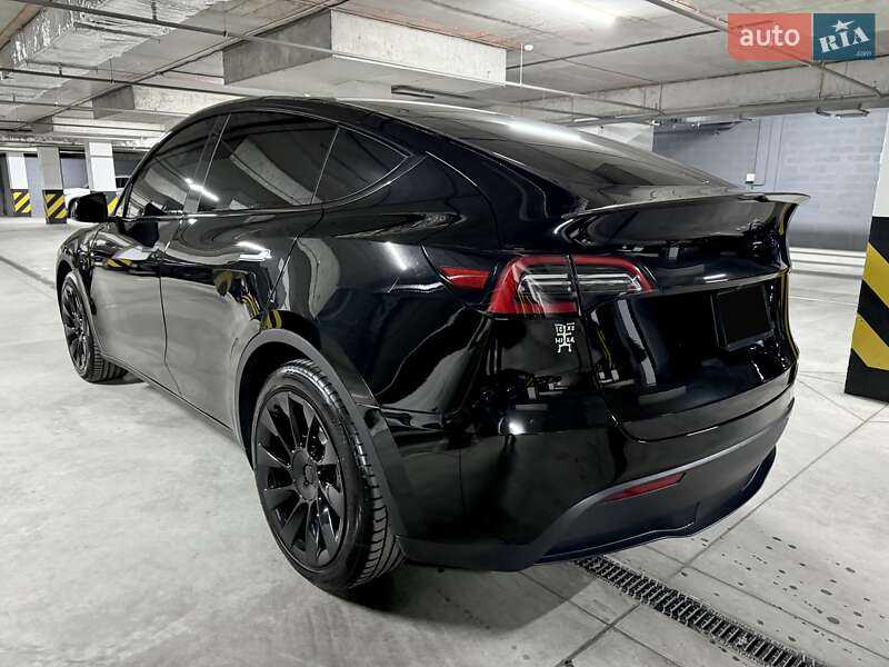 Внедорожник / Кроссовер Tesla Model Y 2023 в Днепре