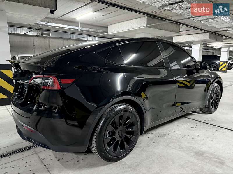 Внедорожник / Кроссовер Tesla Model Y 2023 в Днепре