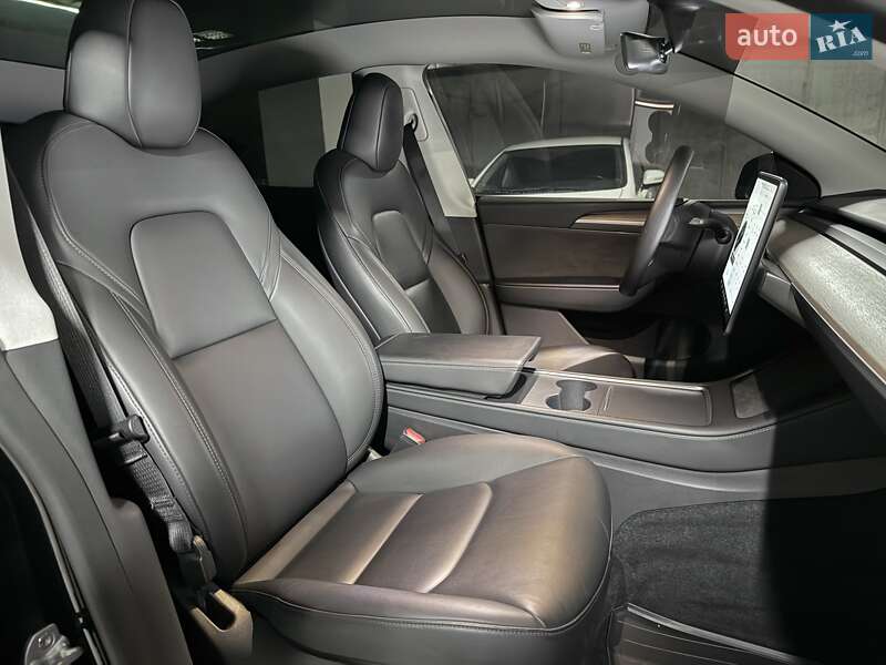 Внедорожник / Кроссовер Tesla Model Y 2023 в Днепре