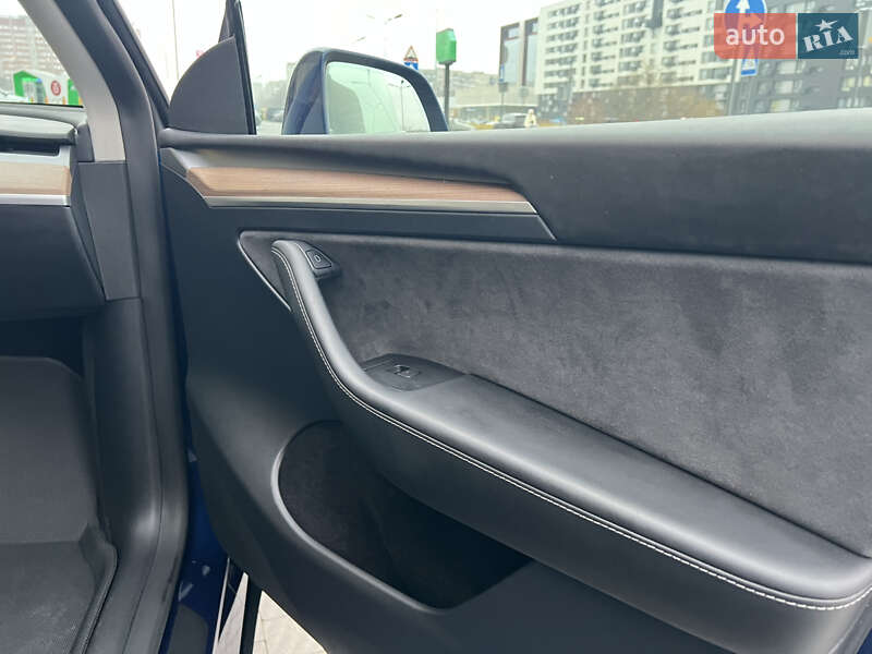 Внедорожник / Кроссовер Tesla Model Y 2023 в Львове фото 18 Внедорожник / Кроссовер Tesla Model Y 2023 в Львове