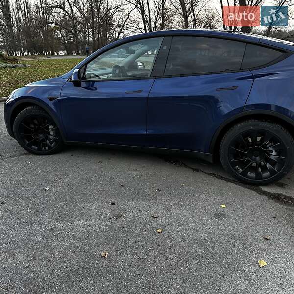 Внедорожник / Кроссовер Tesla Model Y 2024 в Кременчуге