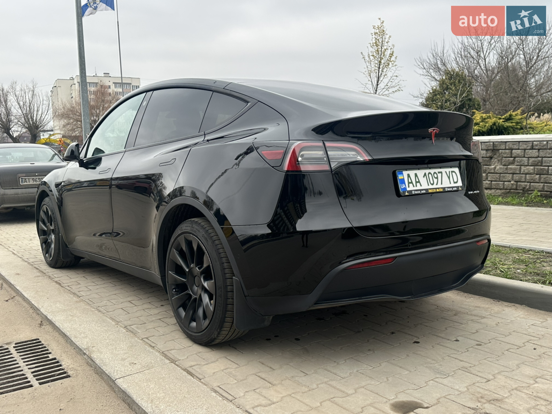 2021 Tesla Model Y - мініатюра 3