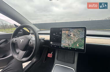 Внедорожник / Кроссовер Tesla Model Y 2021 в Киеве