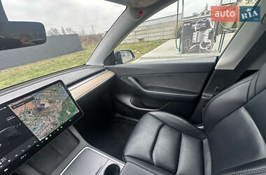 Внедорожник / Кроссовер Tesla Model Y 2021 в Киеве