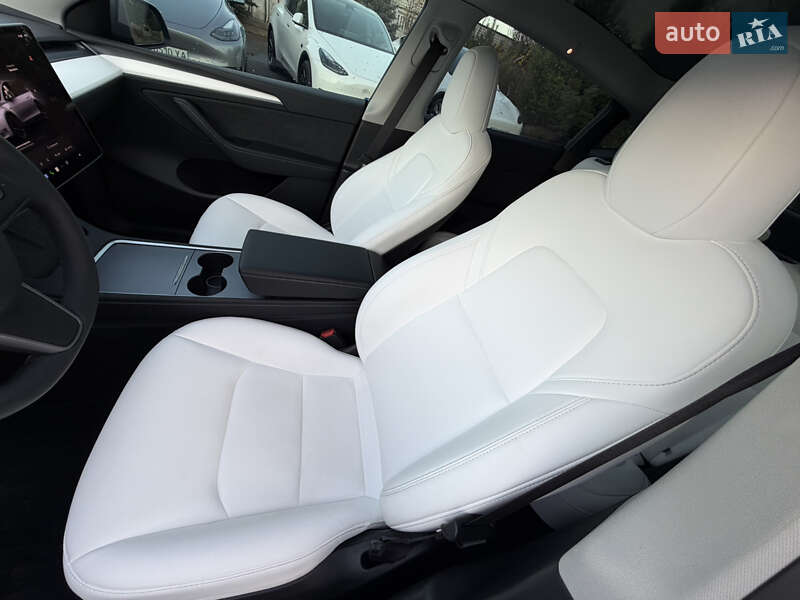 Внедорожник / Кроссовер Tesla Model Y 2024 в Днепре