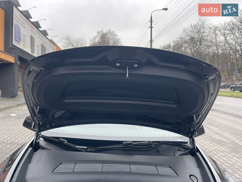 Позашляховик / Кросовер Tesla Model Y 2024 в Чернівцях