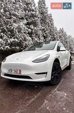Позашляховик / Кросовер Tesla Model Y 2024 в Івано-Франківську