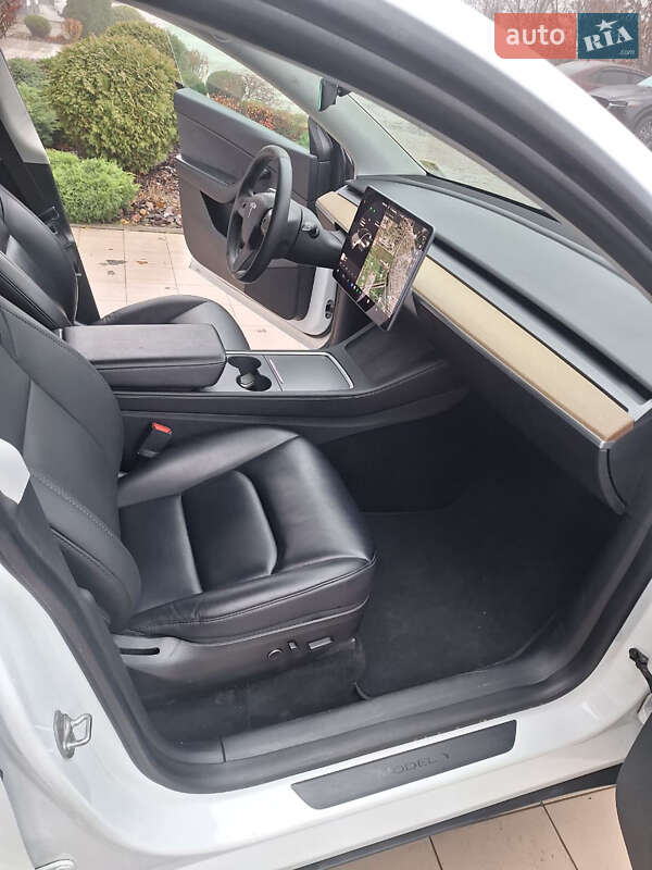 Внедорожник / Кроссовер Tesla Model Y 2021 в Черкассах