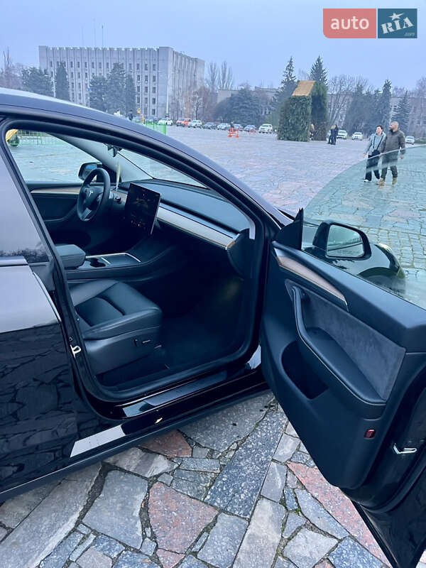 Внедорожник / Кроссовер Tesla Model Y 2023 в Кременчуге