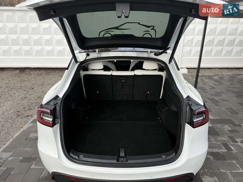 Внедорожник / Кроссовер Tesla Model Y 2022 в Киеве