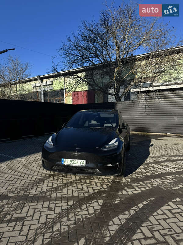 Tesla Model Y 2022