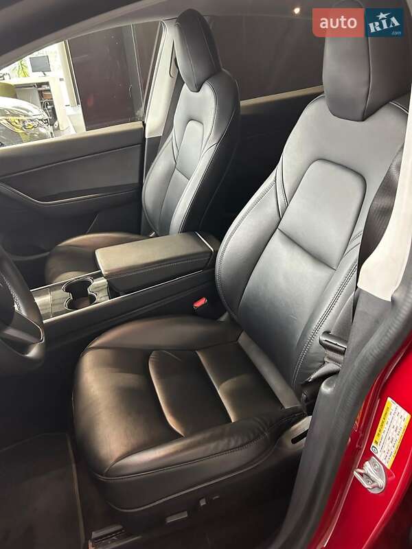 Внедорожник / Кроссовер Tesla Model Y 2020 в Тернополе