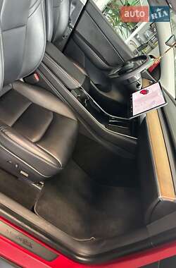 Внедорожник / Кроссовер Tesla Model Y 2020 в Тернополе