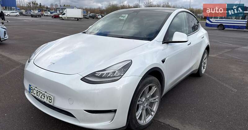Tesla Model Y 2022