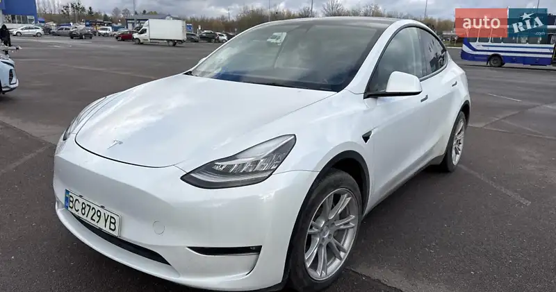 Tesla Model Y 2022