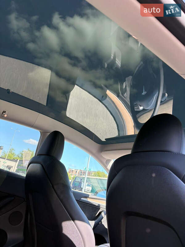 Внедорожник / Кроссовер Tesla Model Y 2022 в Ровно