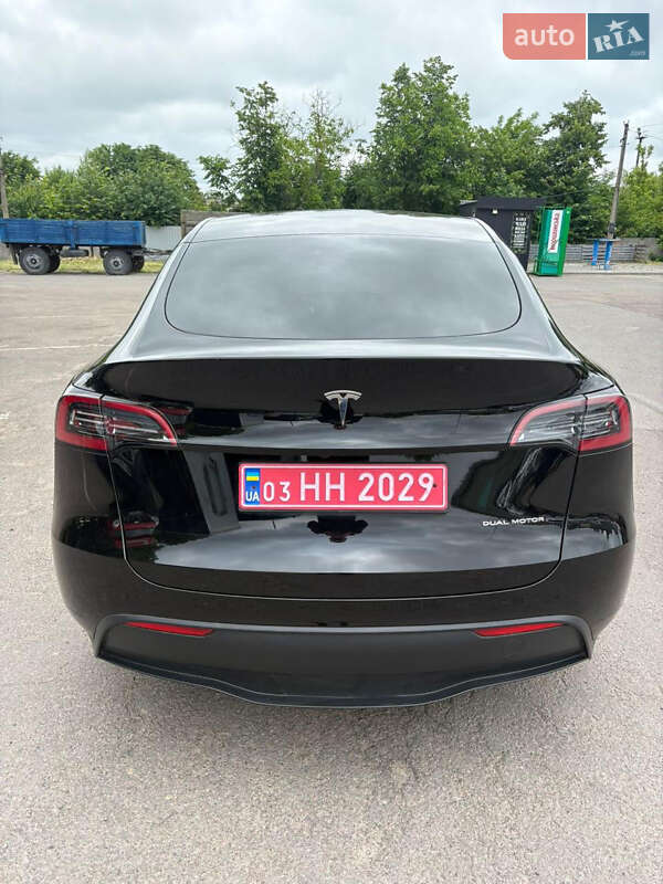 Внедорожник / Кроссовер Tesla Model Y 2023 в Ровно