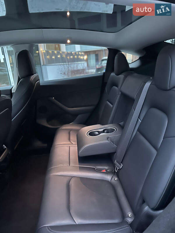 Внедорожник / Кроссовер Tesla Model Y 2022 в Луцке