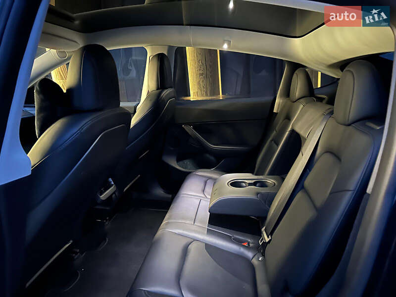 Внедорожник / Кроссовер Tesla Model Y 2022 в Луцке