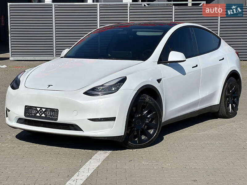 Внедорожник / Кроссовер Tesla Model Y 2023 в Киеве