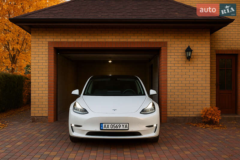 Позашляховик / Кросовер Tesla Model Y 2020 в Києві