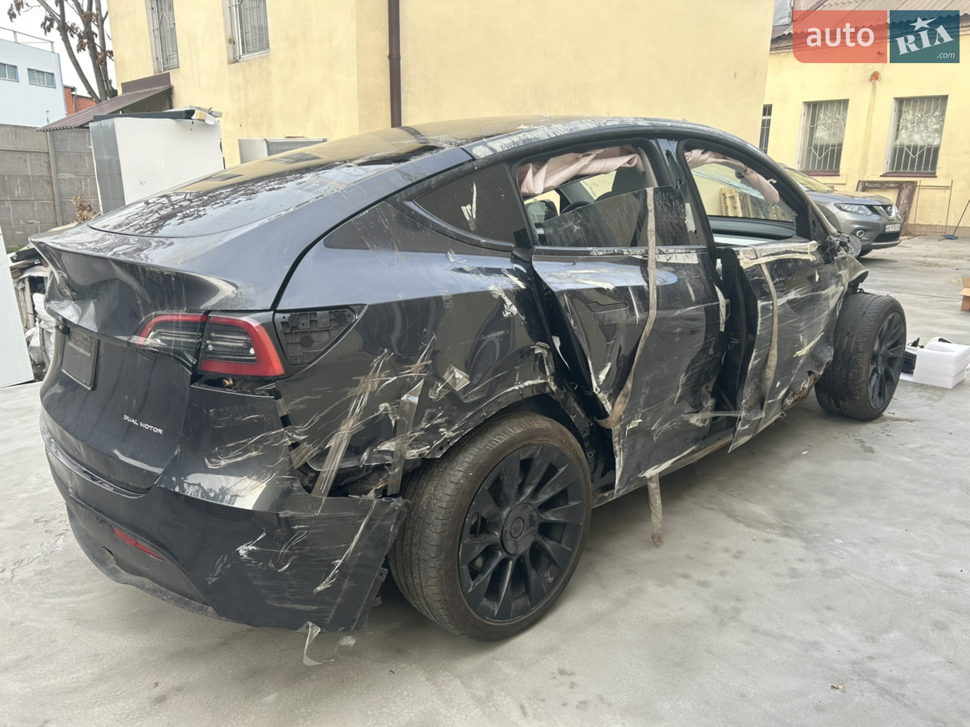 2024 Tesla Model Y - мініатюра 8